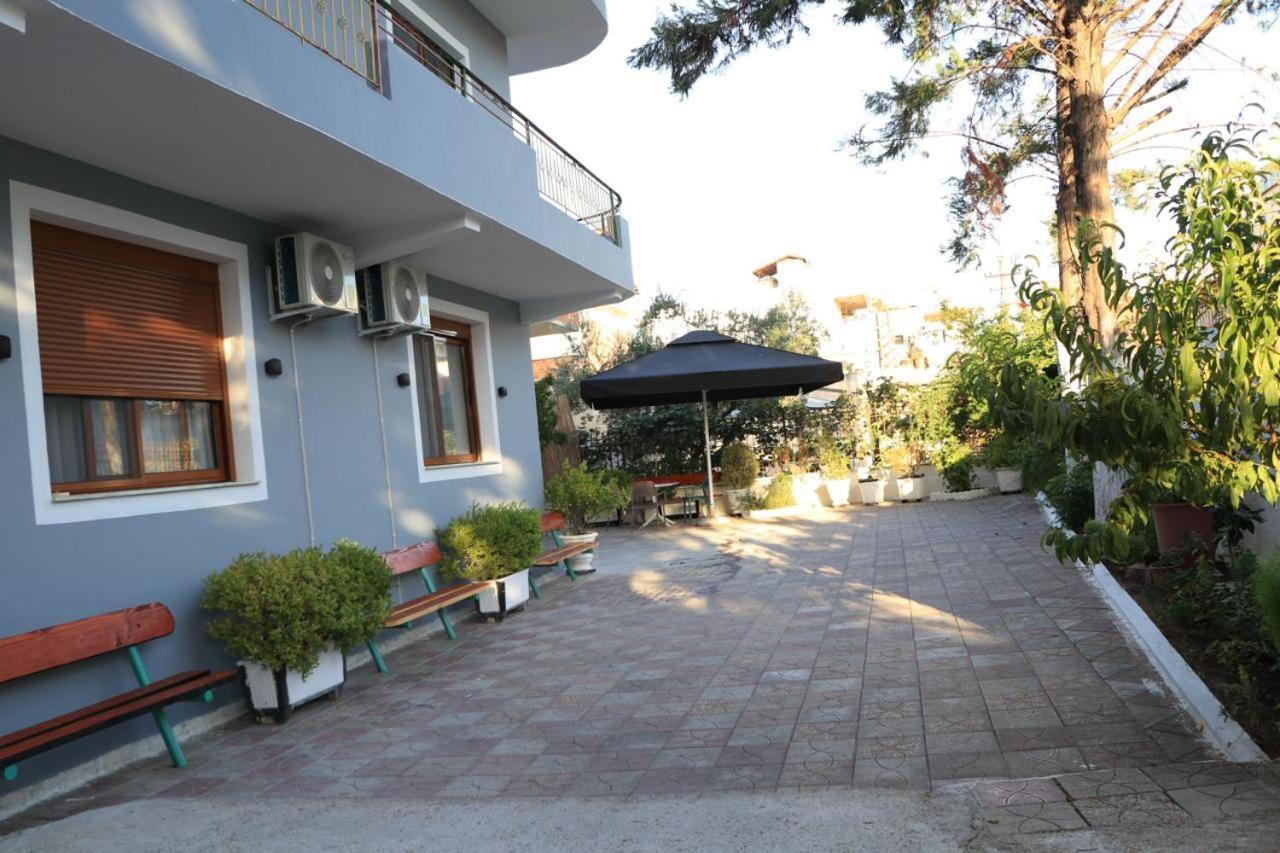 Albora 3 Gjestgiverier
